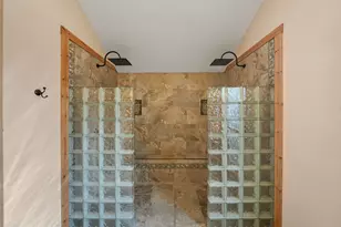 929 N Rivershire Dr, Conroe, TX 77304 - Photo 13