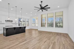 256 Sky Top Dr, Montgomery, TX 77316 - Photo 11