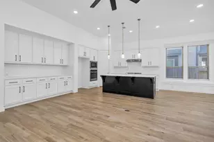 256 Sky Top Dr, Montgomery, TX 77316 - Photo 13