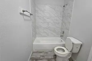 4410 Larkspur St, Houston, TX 77051 - Photo 9