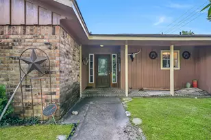 3827 Shady Dr, Santa Fe, TX 77517 - Photo 9