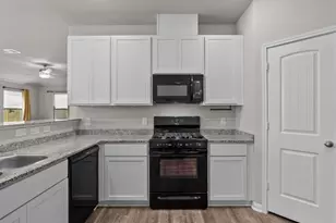 5339 CJ Walker Ln, Houston, TX 77048 - Photo 7