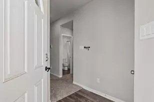 5339 CJ Walker Ln, Houston, TX 77048 - Photo 3