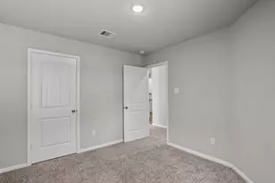 5339 CJ Walker Ln, Houston, TX 77048 - Photo 13
