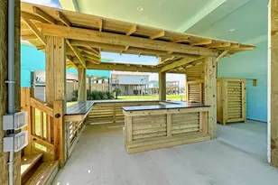 917 Westview, Crystal Beach, TX 77650 - Photo 21