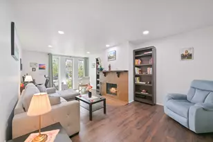 4627 Wild Indigo St, Houston, TX 77027 - Photo 3