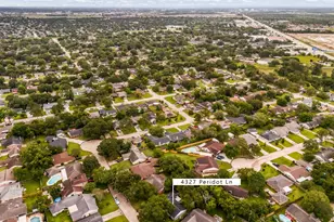 4327 Peridot Ln, Friendswood, TX 77546 - Photo 3
