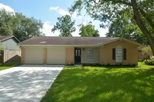 406 Christina Ln, Friendswood, TX 77546 - Photo 1