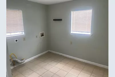 7813 Pruitt Drive, Galveston, TX 77554 - Photo 15