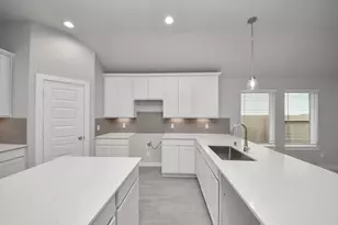 18622 Serapis St, Fresno, TX 77545 - Photo 9