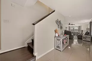 10931 View Pointe Ln, Houston, TX 77034 - Photo 3