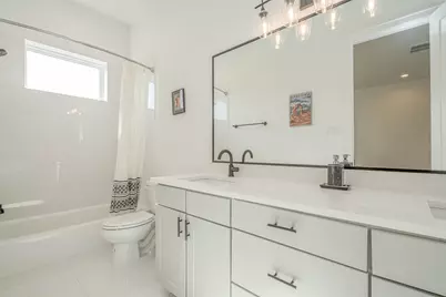 1543 Lawrence Street, Houston, TX 77008 - Photo 19