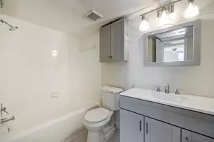 4645 Wild Indigo St, Houston, TX 77027 - Photo 9