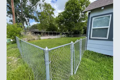 309 Ryan Street, Angleton, TX 77515 - Photo 27