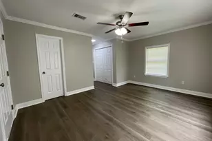 309 Ryan St, Angleton, TX 77515 - Photo 17