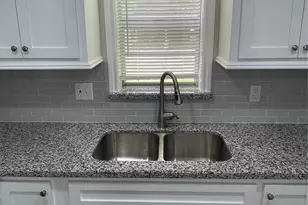 309 Ryan St, Angleton, TX 77515 - Photo 9