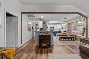 9210 Barton Ct, La Porte, TX 77571 - Photo 9