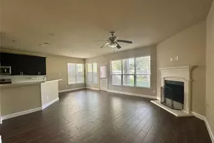 2438 Garden Falls Dr, Conroe, TX 77384 - Photo 5