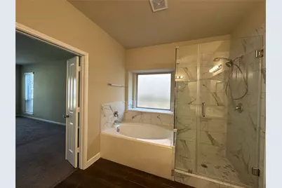 2438 Garden Falls Dr, Conroe, TX 77384 - Photo 9