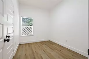 8123 Betty Boop St, Houston, TX 77028 - Photo 5