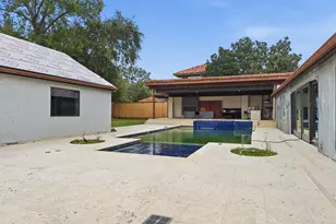 5545 Candlewood Dr, Houston, TX 77056 - Photo 7