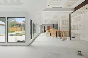 5545 Candlewood Dr, Houston, TX 77056 - Photo 5