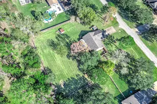 2057 County Rd 928B, Alvin, TX 77511 - Photo 47