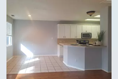 27 Summerhaze Circle, The Woodlands, TX 77382 - Photo 5