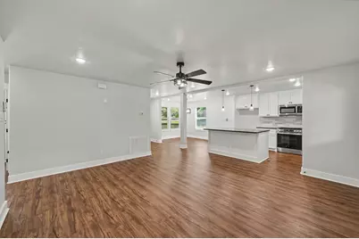 116 Sun City Lane, Conroe, TX 77304 - Photo 13