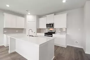 8010 Heroes Hall Dr, Magnolia, TX 77354 - Photo 7