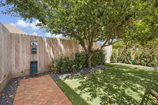 1029 Green Kensington Dr, Houston, TX 77008 - Photo 21