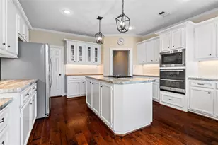 1714 Forestlake Dr, Sugar Land, TX 77479 - Photo 17