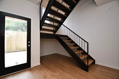 92 Dennis Street #B, Houston, TX 77006 - Photo 5