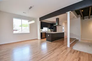 92 Dennis St, Houston, TX 77006 - Photo 11