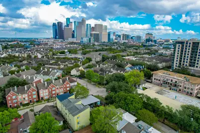 92 Dennis Street #B, Houston, TX 77006 - Photo 3