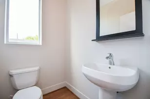 92 Dennis St, Houston, TX 77006 - Photo 27