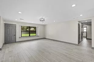 5522 Braesvalley Dr, Houston, TX 77096 - Photo 9