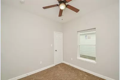 5621 Tommye Street, Houston, TX 77028 - Photo 13