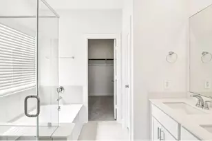 2502 Gray Gale Ct, Baytown, TX 77523 - Photo 5