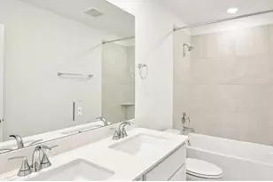 2502 Gray Gale Ct, Baytown, TX 77523 - Photo 11