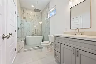 4602 Clay St, Houston, TX 77023 - Photo 9