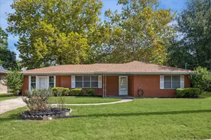 2107 Wayside Dr, Brenham, TX 77833 - Photo 1