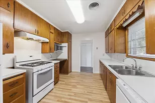 2107 Wayside Dr, Brenham, TX 77833 - Photo 7