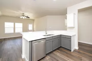 13010 Cherton Ct, Houston, TX 77045 - Photo 13