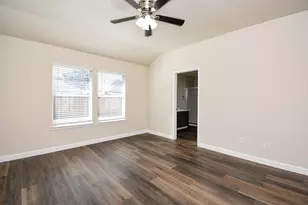 13010 Cherton Ct, Houston, TX 77045 - Photo 21