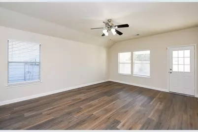 13010 Cherton Court, Houston, TX 77045 - Photo 17