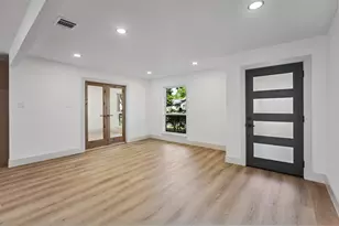 2807 Shadowdale Dr, Houston, TX 77043 - Photo 11
