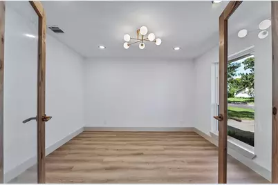 2807 Shadowdale Drive, Houston, TX 77043 - Photo 13