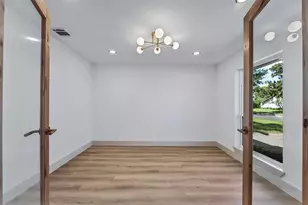 2807 Shadowdale Dr, Houston, TX 77043 - Photo 13