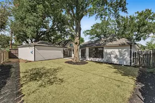 2807 Shadowdale Dr, Houston, TX 77043 - Photo 45